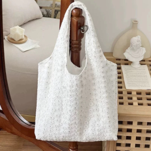 Túi Tote Đi Biển Thêu Ren Hoa Anh Đào