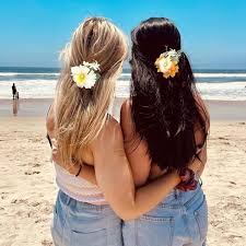 Hoa kẹp tóc đi biển phù hợp nhiều độ tuổi